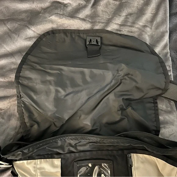 LL BEAN Messenger & Computer Bag Gently Used Black and Red Vintage - Picture 5 of 13